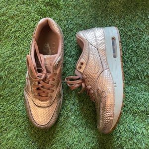 Very Rare Y2K Pink Snakeskin Air Max 1s Sz 9 womens